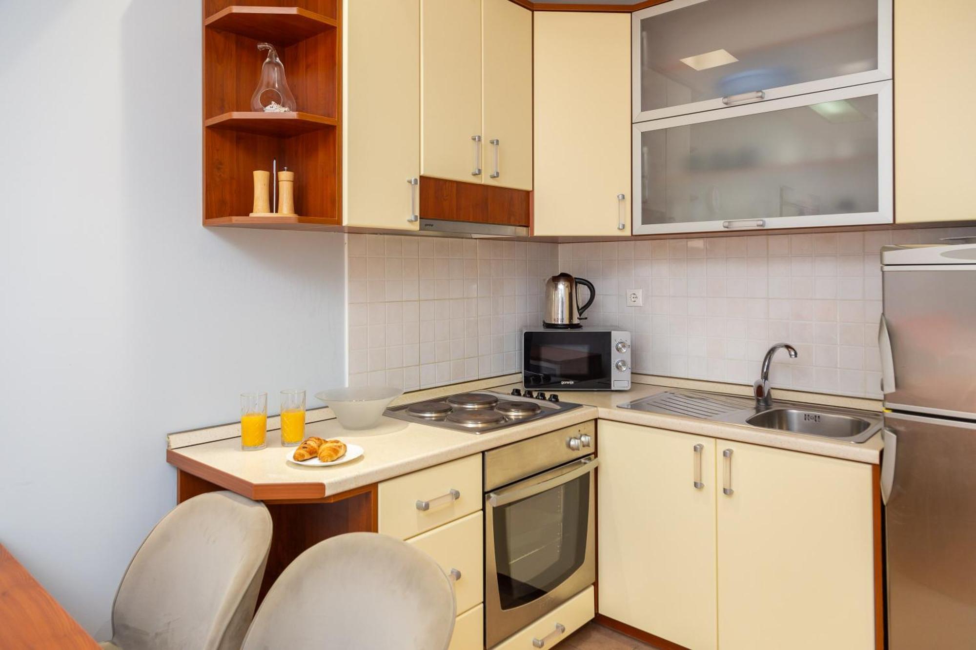 מאקרסקה Brkic Apartments With Private Parking מראה חיצוני תמונה